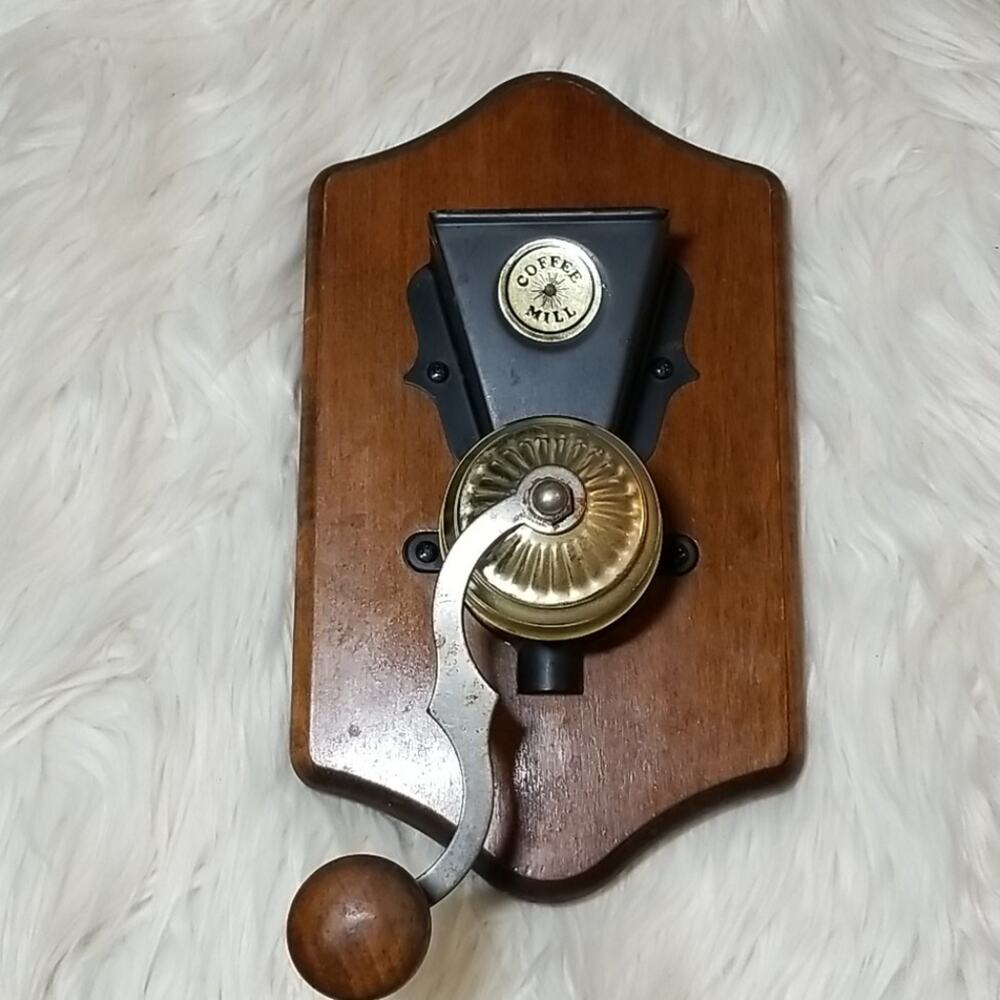 Vintage Coffee Mill Wall Plaque Rustic Farmhouse Kitchen Decor Brass & Wood